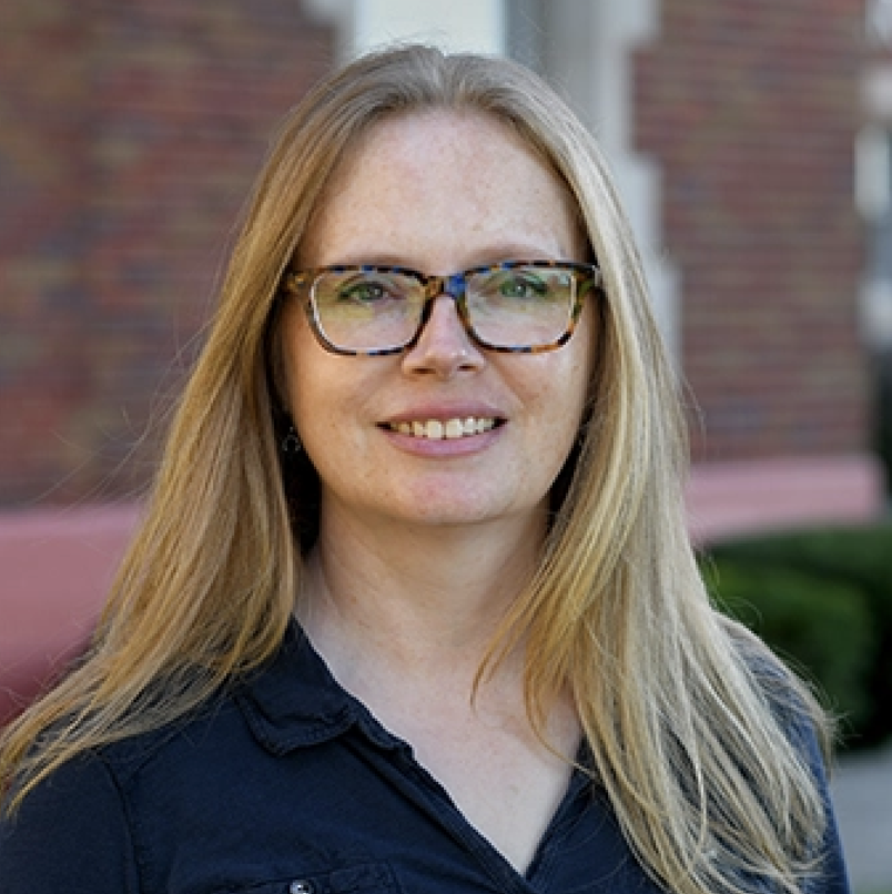 Headshot of April Hobbs Nutter